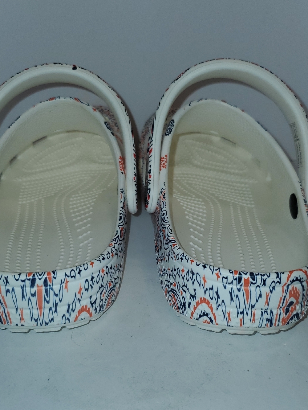 Crocs Classic Clog Graphic White Americana Paisley Print Size 9 - Picture 6 of 12